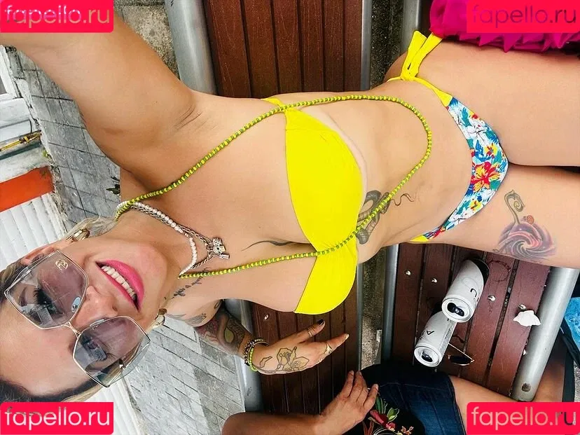 la_gr0sera Onlyfans Photo Gallery 