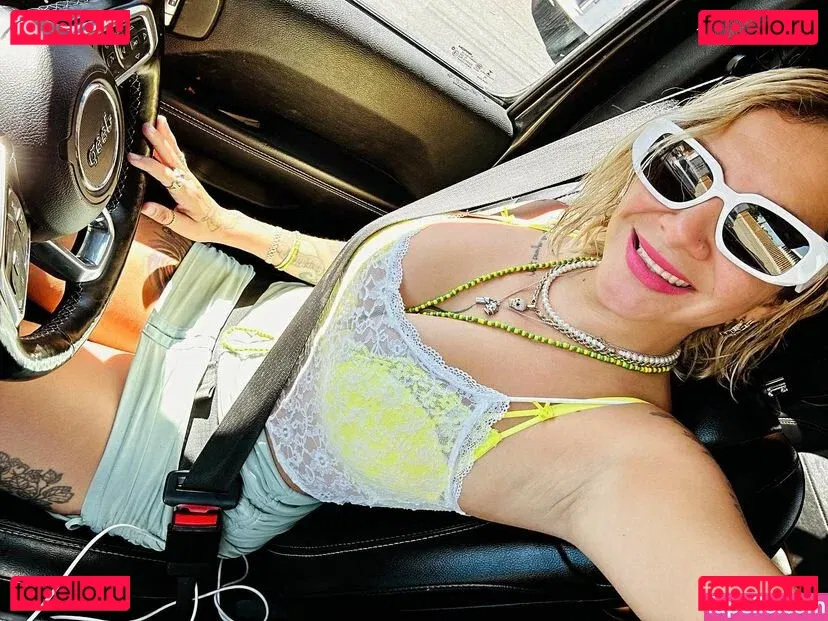 la_gr0sera Onlyfans Photo Gallery 