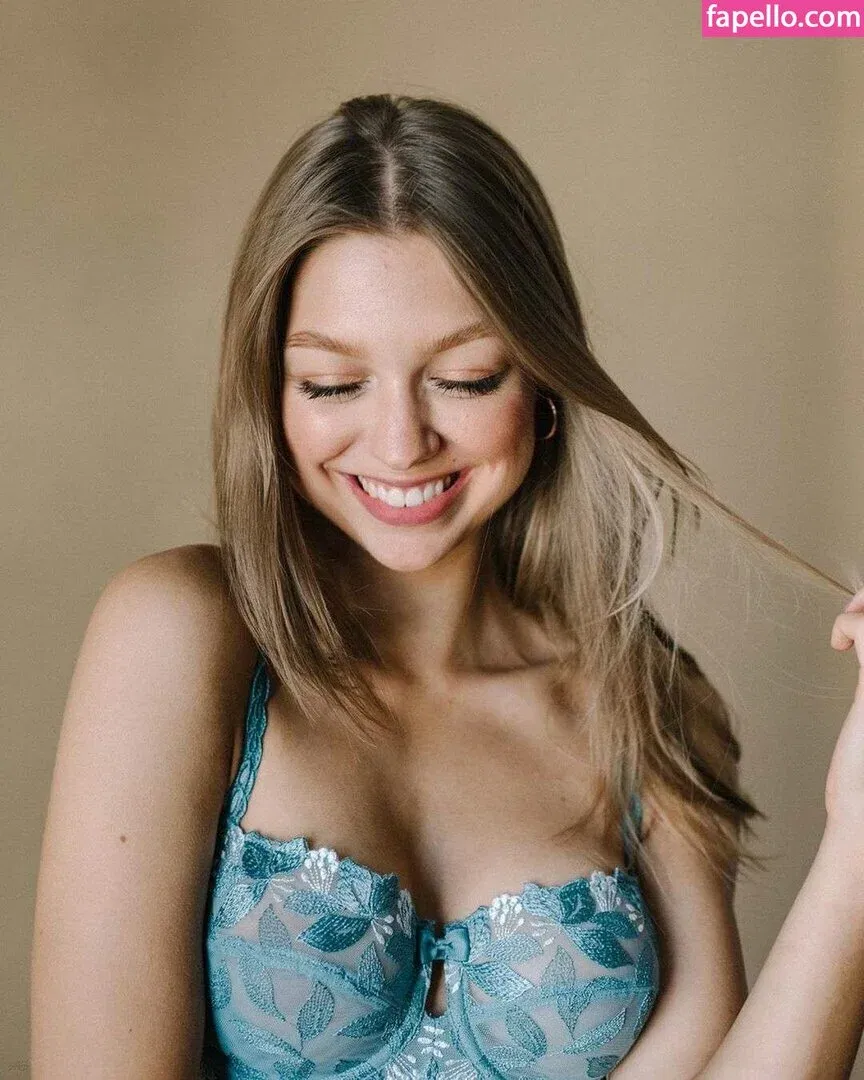 Jess Radomska Onlyfans Photo Gallery 