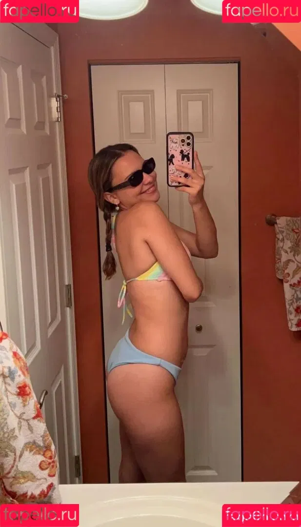 Ester Dobrik Onlyfans Photo Gallery 