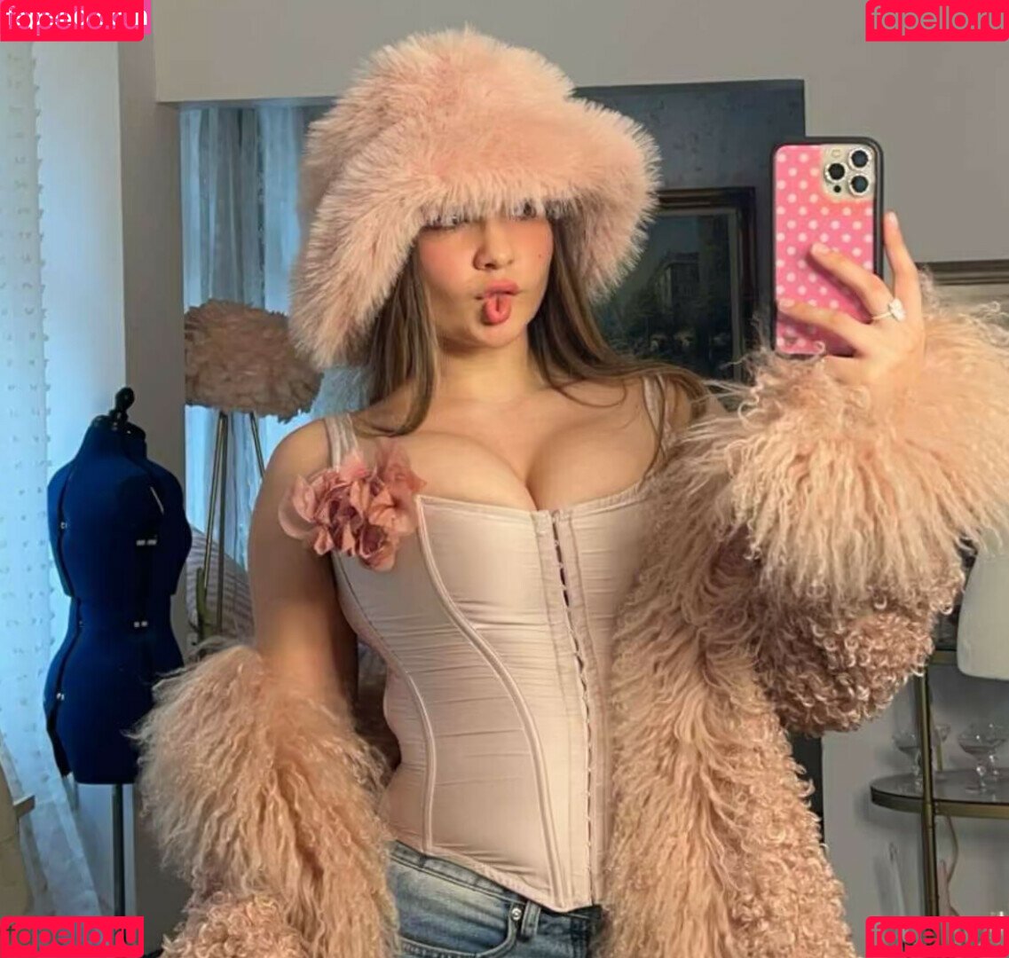 Ester Dobrik Onlyfans Photo Gallery 