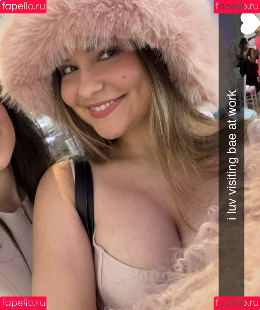 Ester Dobrik Onlyfans Photo Gallery 