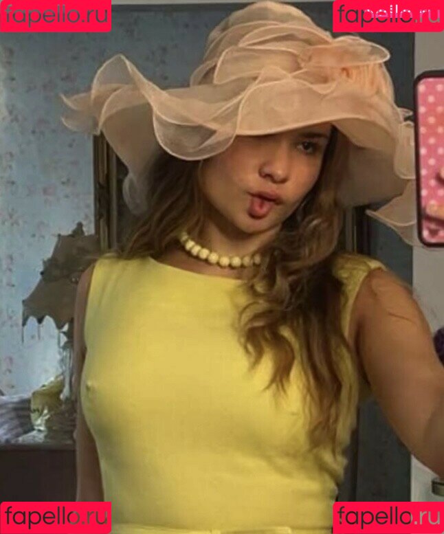 Ester Dobrik Onlyfans Photo Gallery 