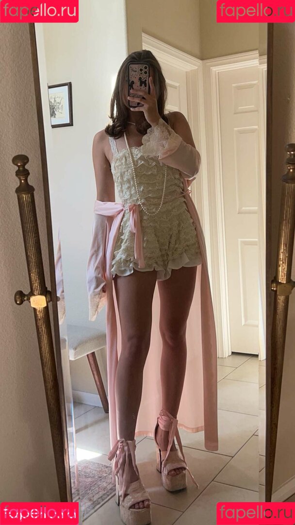 Ester Dobrik Onlyfans Photo Gallery 