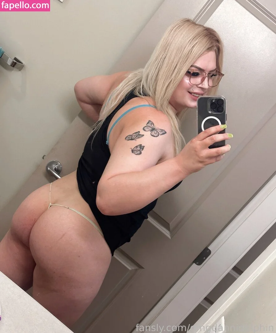 omgdannidolphin Onlyfans Photo Gallery 