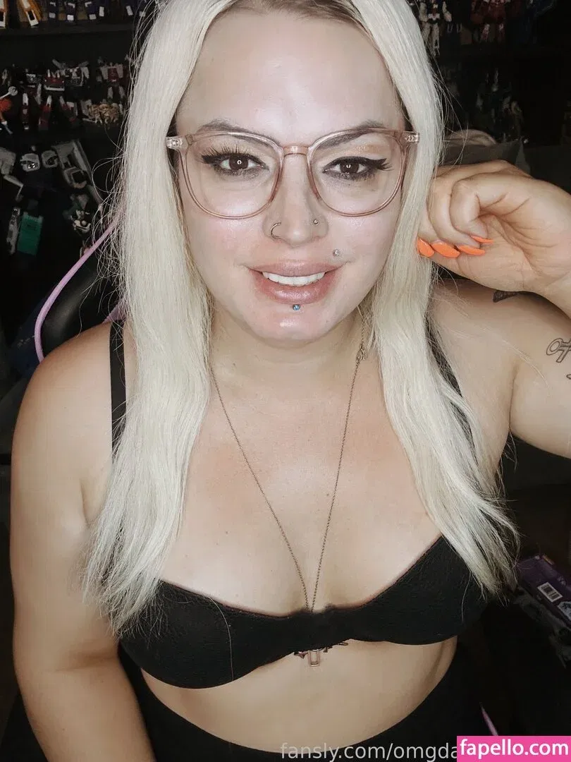 omgdannidolphin Onlyfans Photo Gallery 