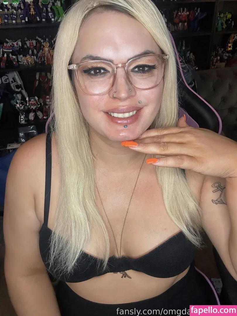 omgdannidolphin Onlyfans Photo Gallery 