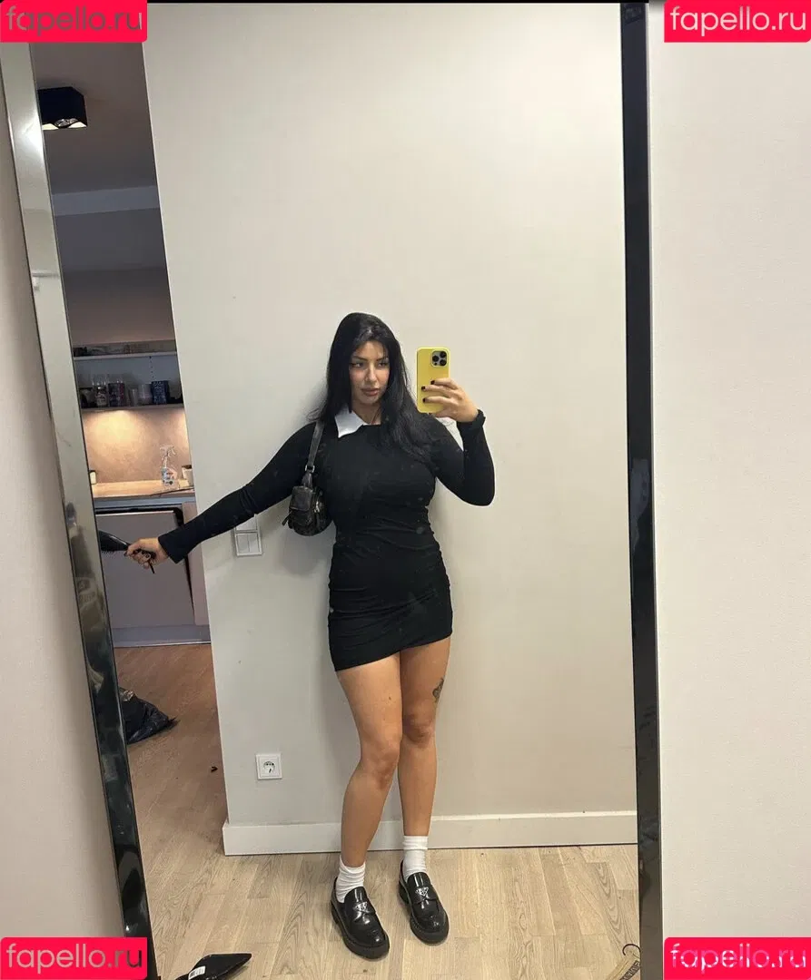 Pati Valpati Onlyfans Photo Gallery 