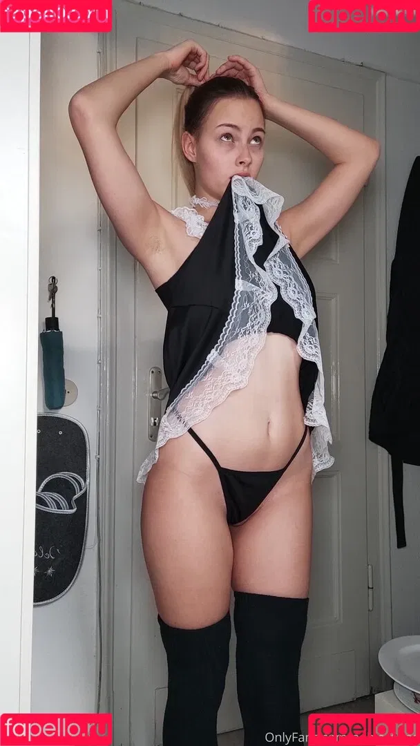 Rineya Onlyfans Photo Gallery 