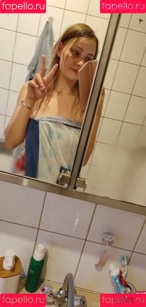 Rineya Onlyfans Photo Gallery 