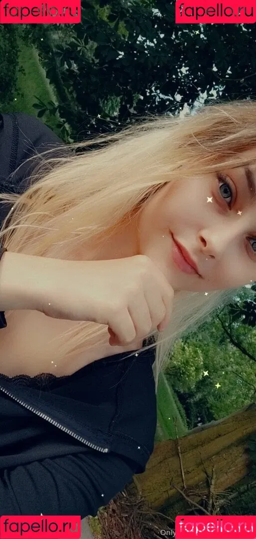 Rineya Onlyfans Photo Gallery 
