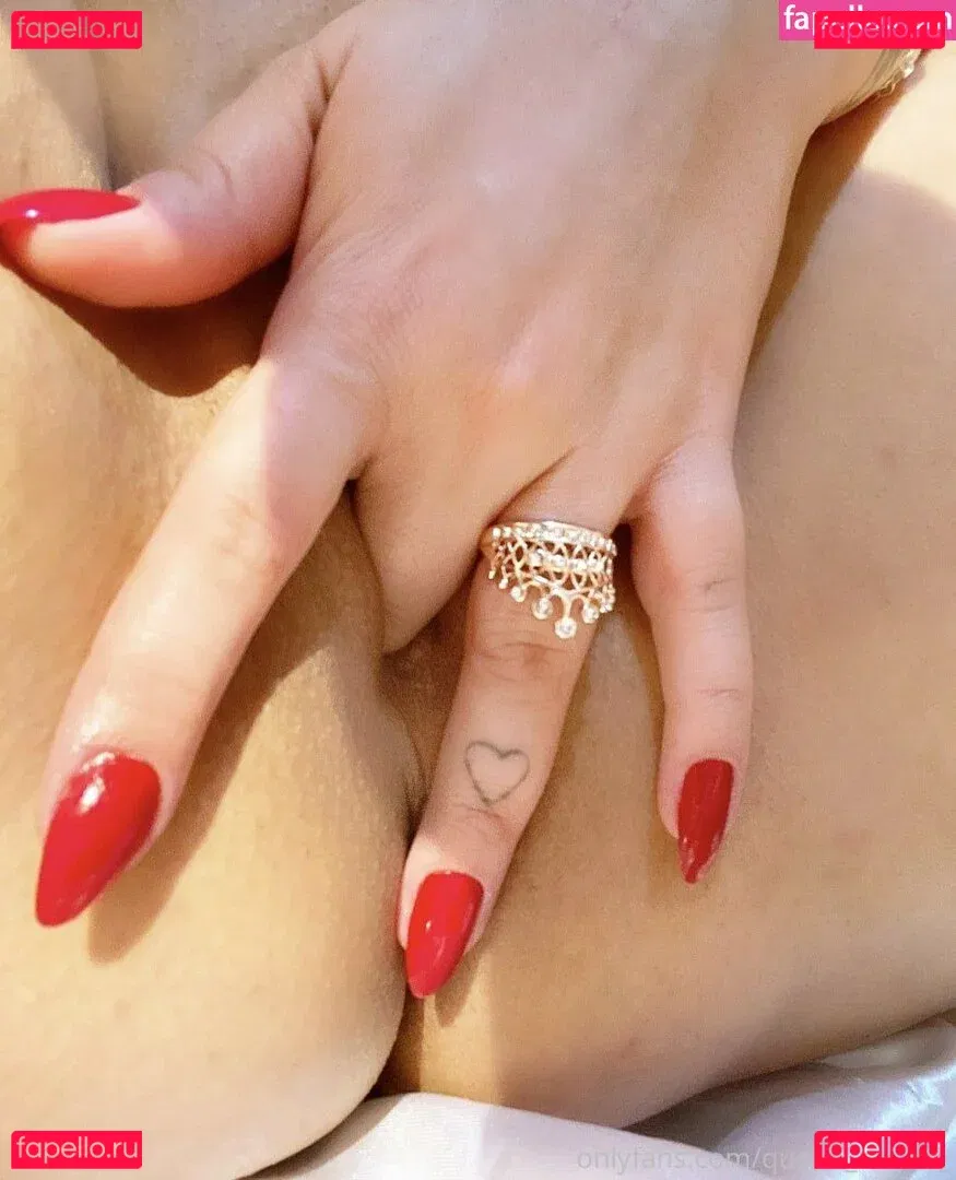 Rineya Onlyfans Photo Gallery 