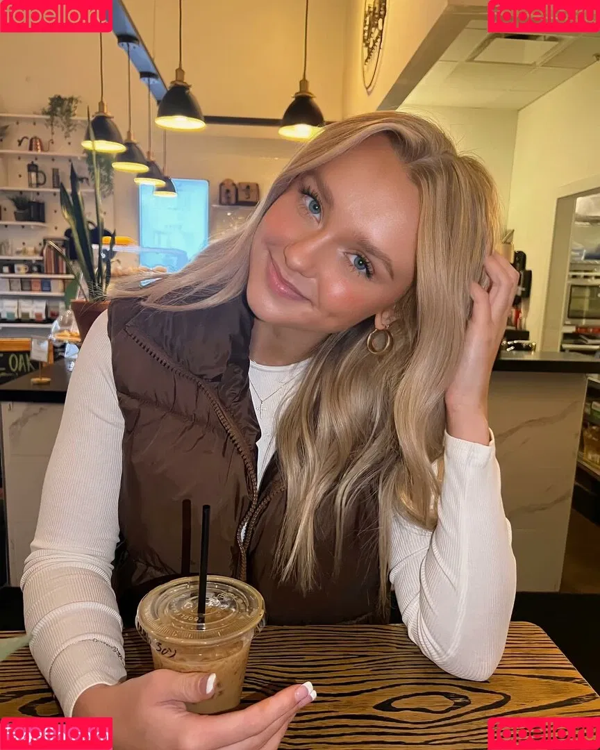 Alysse Wallaker Onlyfans Photo Gallery 