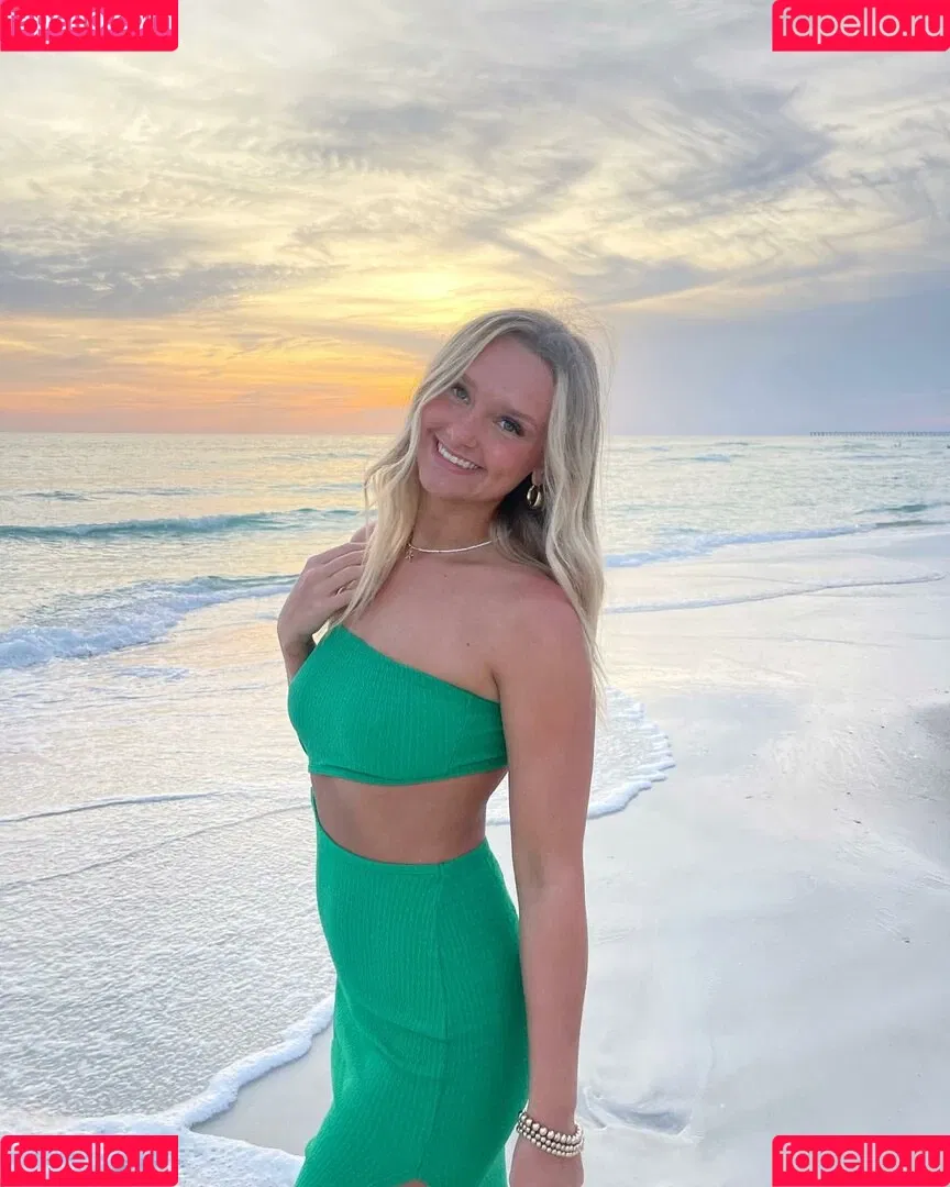 Alysse Wallaker Onlyfans Photo Gallery 
