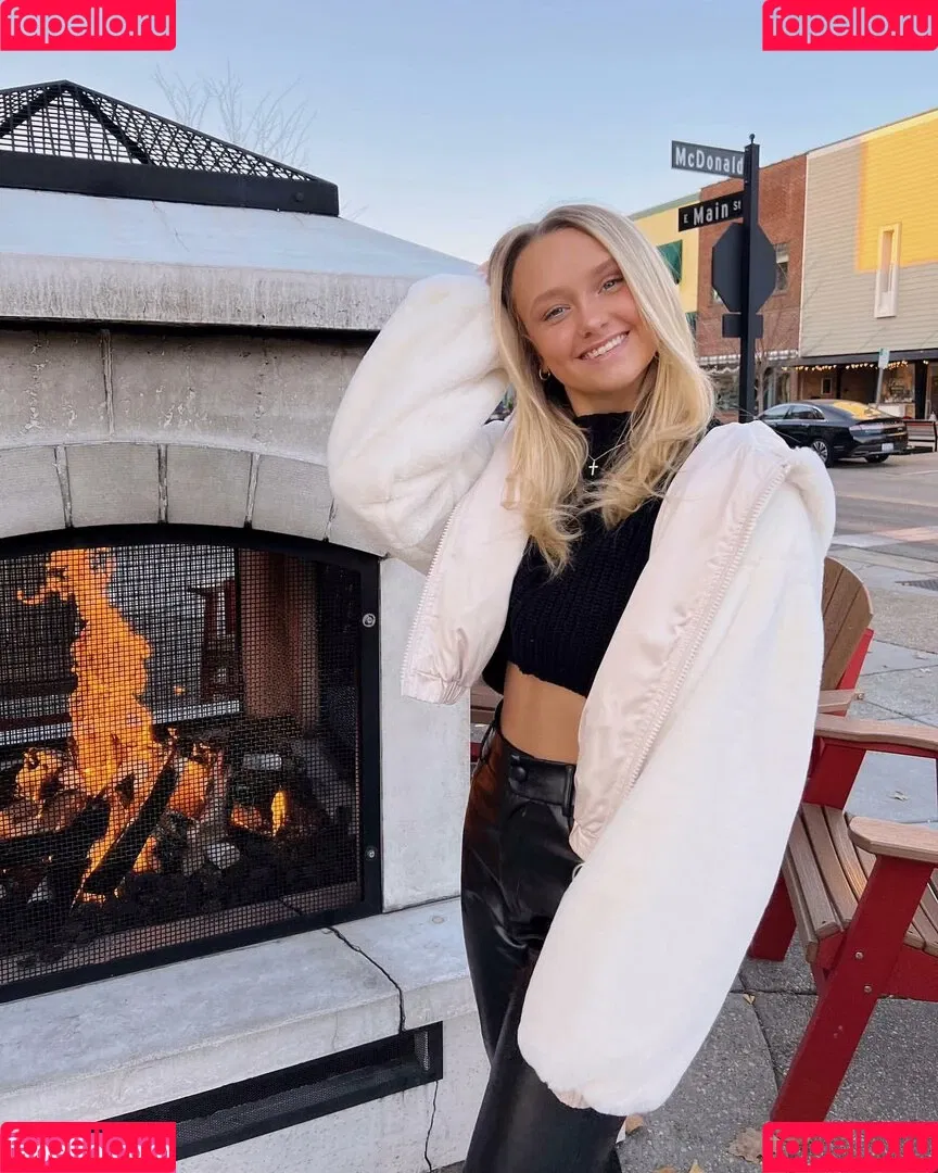 Alysse Wallaker Onlyfans Photo Gallery 