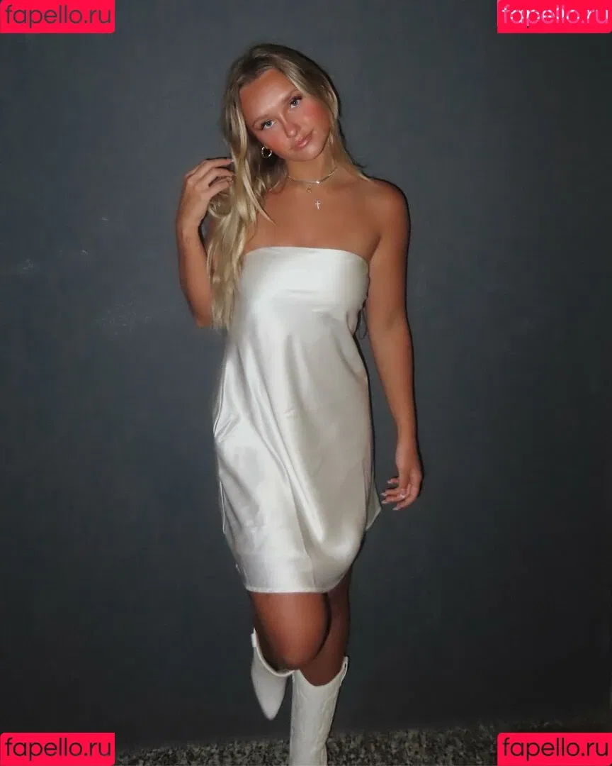 Alysse Wallaker Onlyfans Photo Gallery 