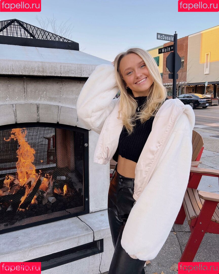 Alysse Wallaker Onlyfans Photo Gallery 