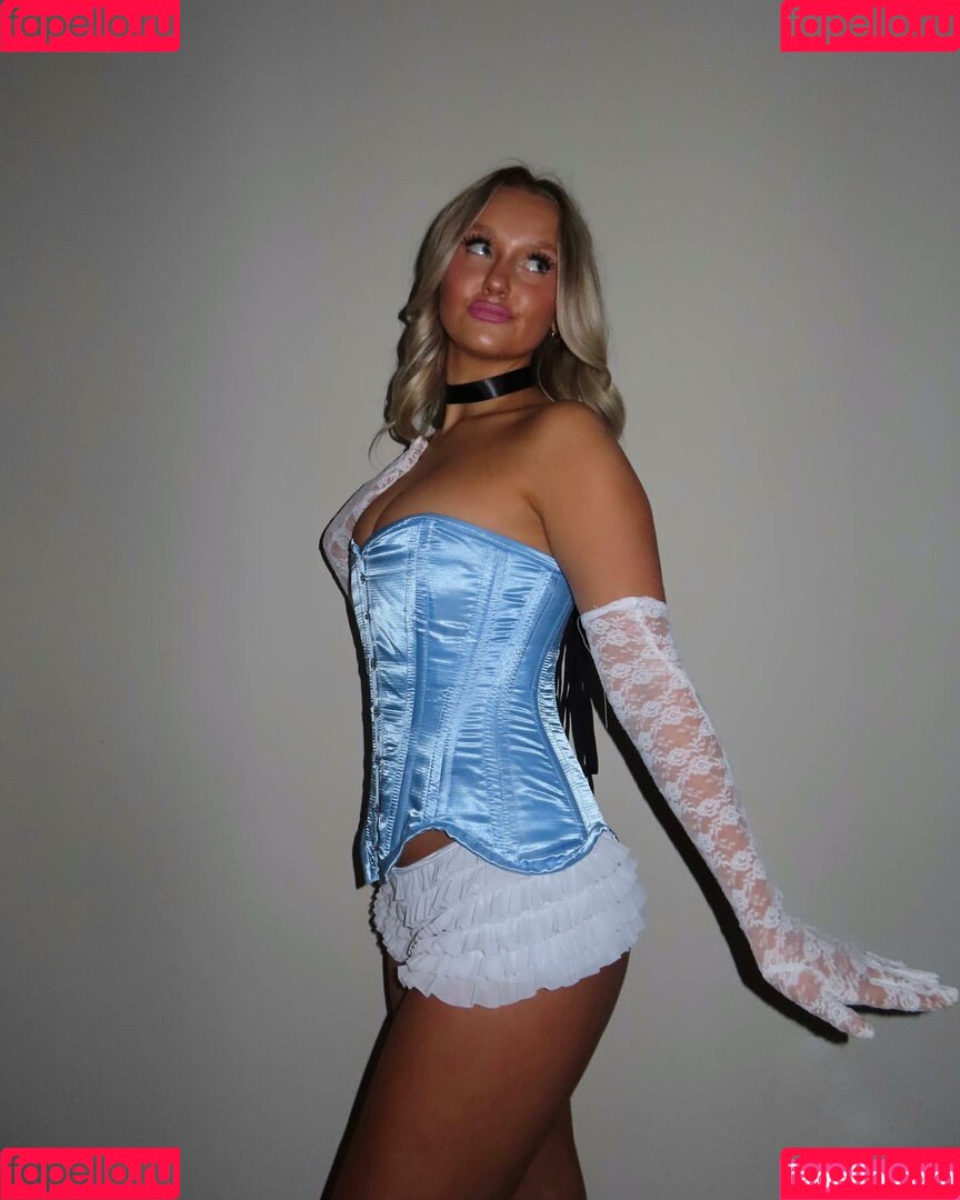 Alysse Wallaker Onlyfans Photo Gallery 