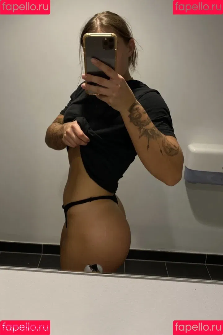Mx Ronja Onlyfans Photo Gallery 