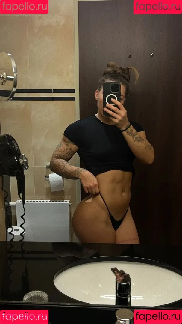 Mx Ronja Onlyfans Photo Gallery 