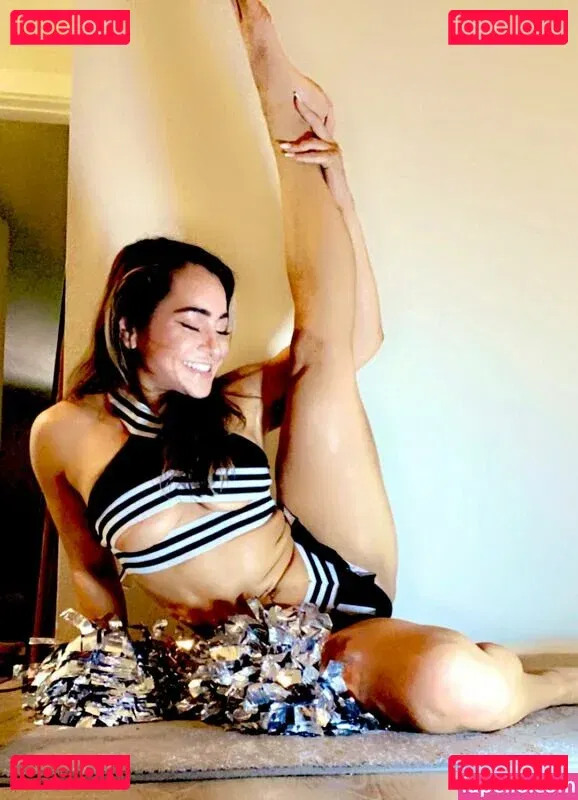 Barista Alexis Onlyfans Photo Gallery 