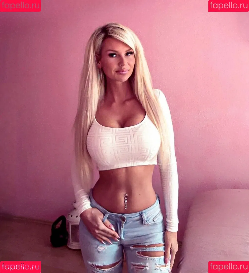 Manja Ihrke Onlyfans Photo Gallery 
