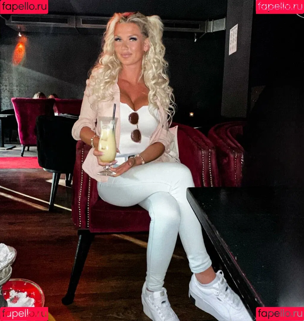 Manja Ihrke Onlyfans Photo Gallery 