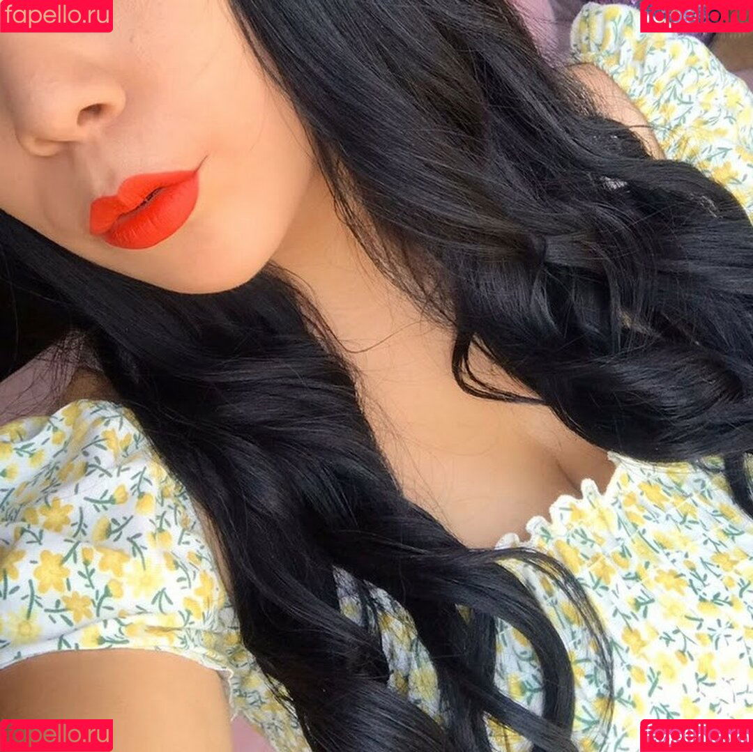 Yeya ASMR Onlyfans Photo Gallery 