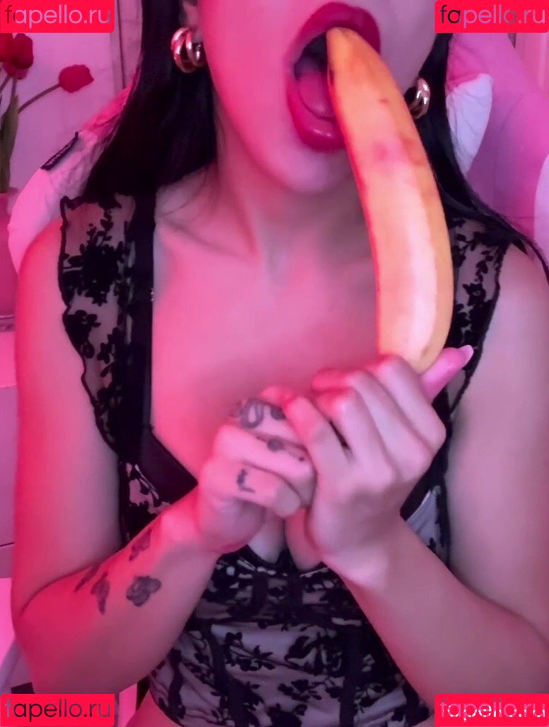 Yeya ASMR Onlyfans Photo Gallery 