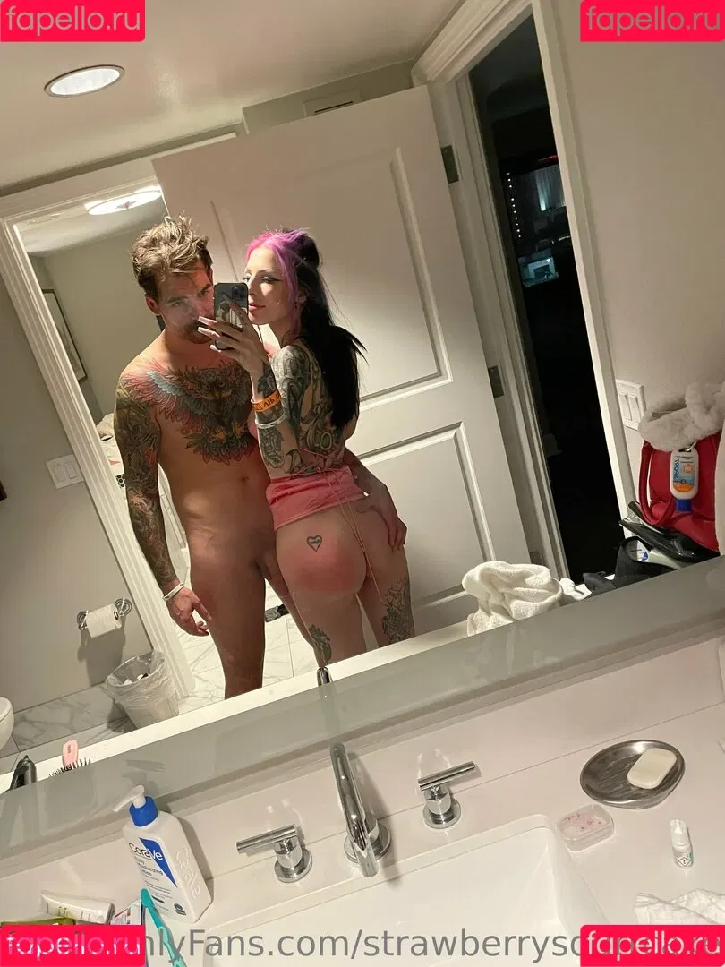 Strawberrysquirtcake Onlyfans Photo Gallery 
