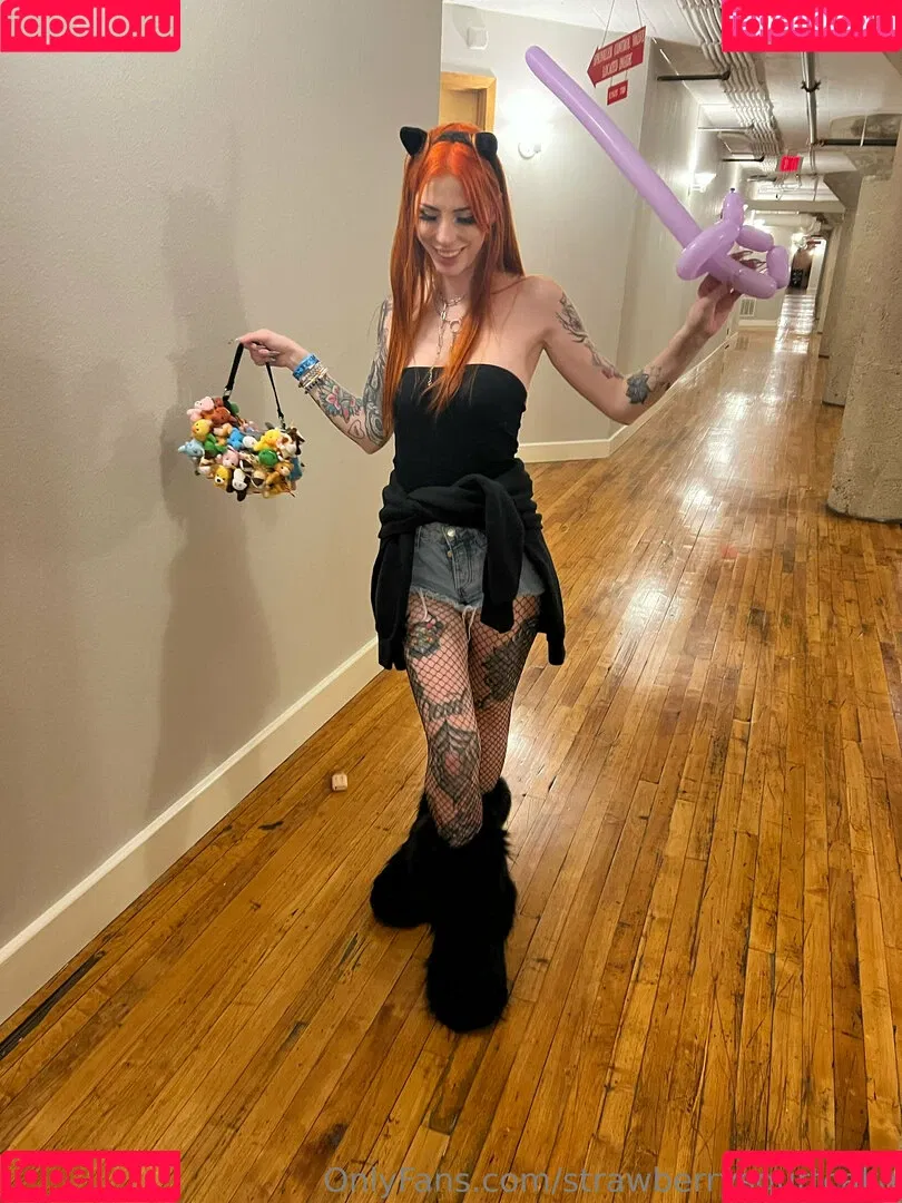 Strawberrysquirtcake Onlyfans Photo Gallery 
