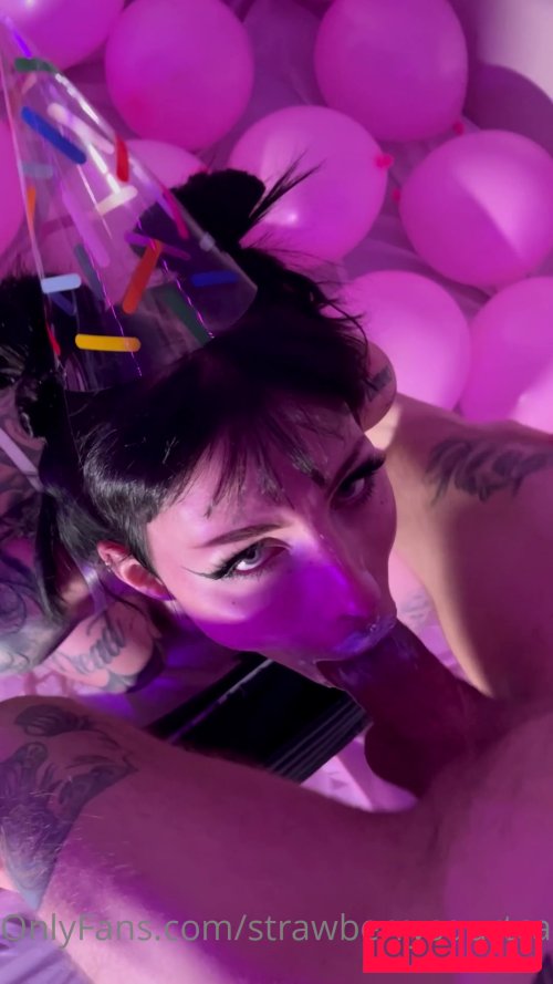 Strawberrysquirtcake Onlyfans Photo Gallery 