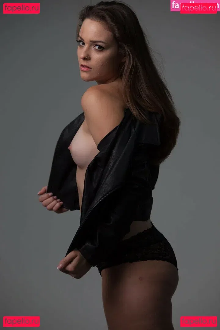 Nikol Lemme Onlyfans Photo Gallery 