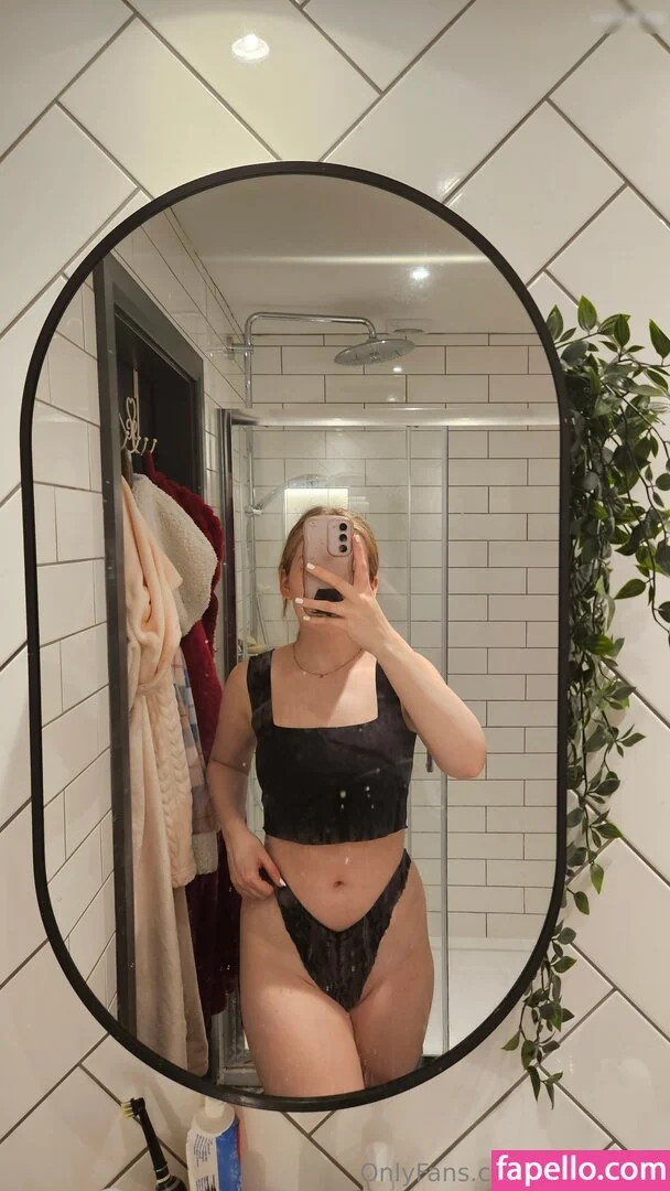 AbbiGilx Onlyfans Photo Gallery 