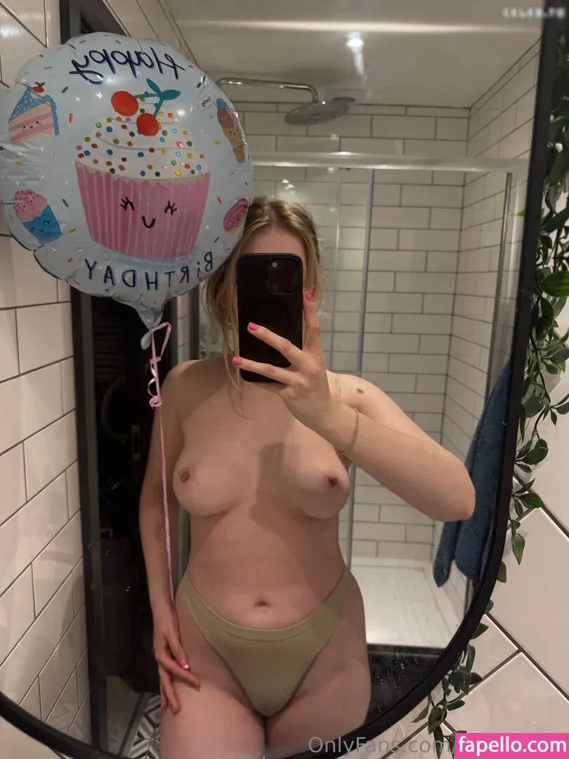 AbbiGilx Onlyfans Photo Gallery 