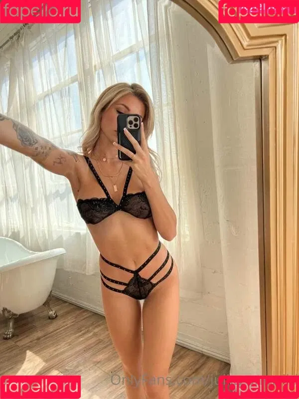 Hollyhansen2001 Onlyfans Photo Gallery 