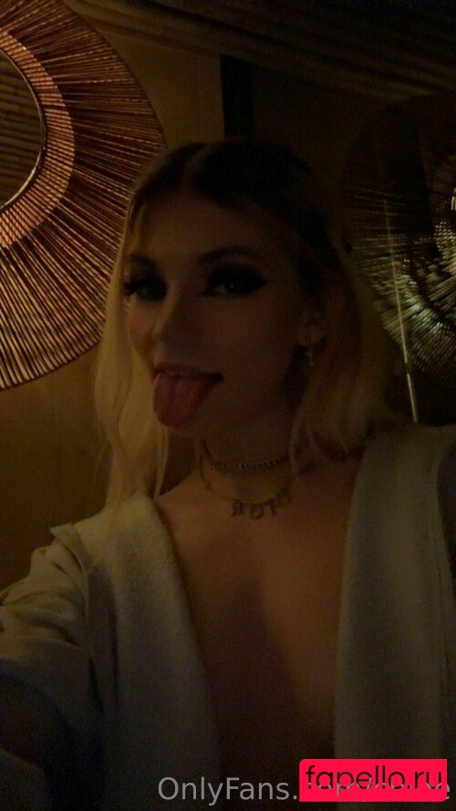 Chlostar Nude Onlyfans Photo 9