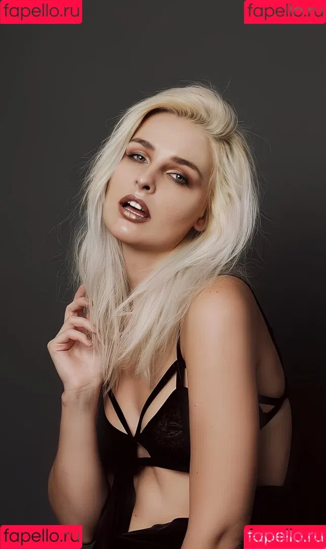 Jana Riva Onlyfans Photo Gallery 