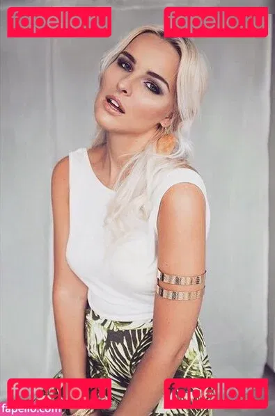 Jana Riva Onlyfans Photo Gallery 