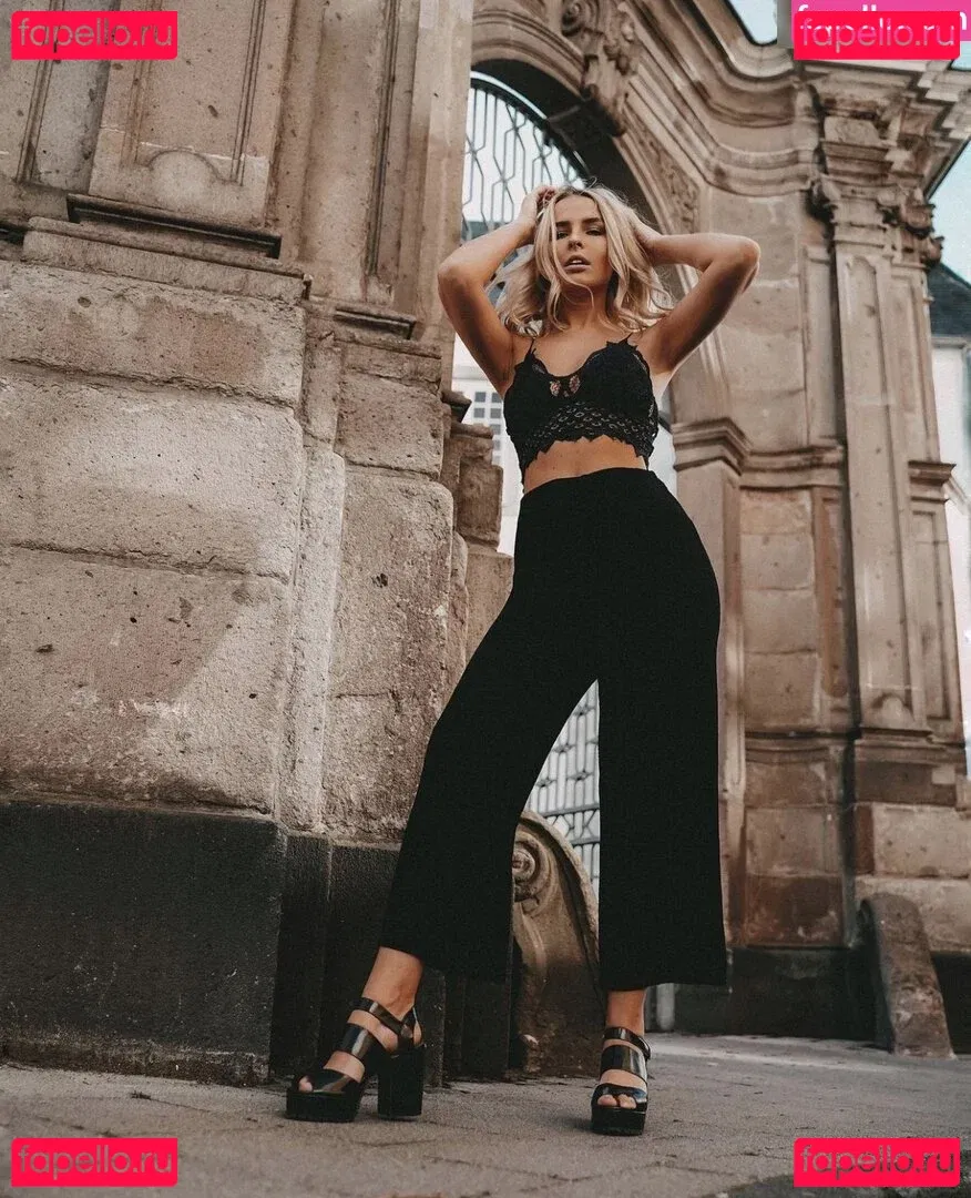 Jana Riva Onlyfans Photo Gallery 