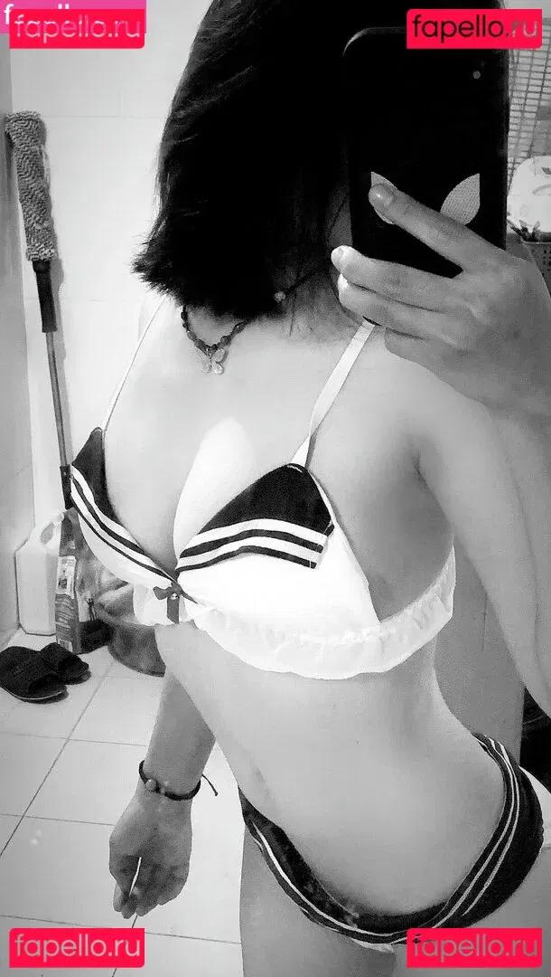 Khanh Linh Onlyfans Photo Gallery 