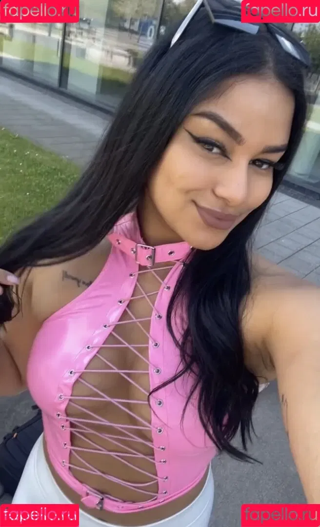 Zenaexclusive Onlyfans Photo Gallery 