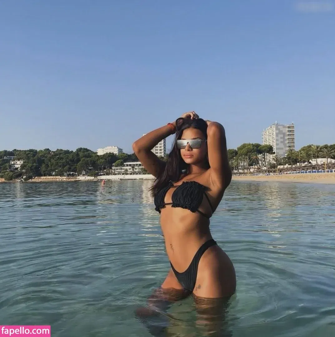 Zenaexclusive Onlyfans Photo Gallery 