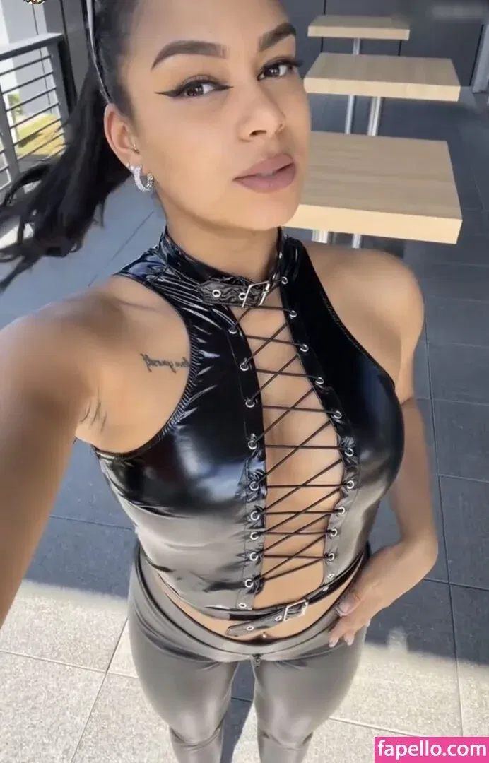 Zenaexclusive Onlyfans Photo Gallery 