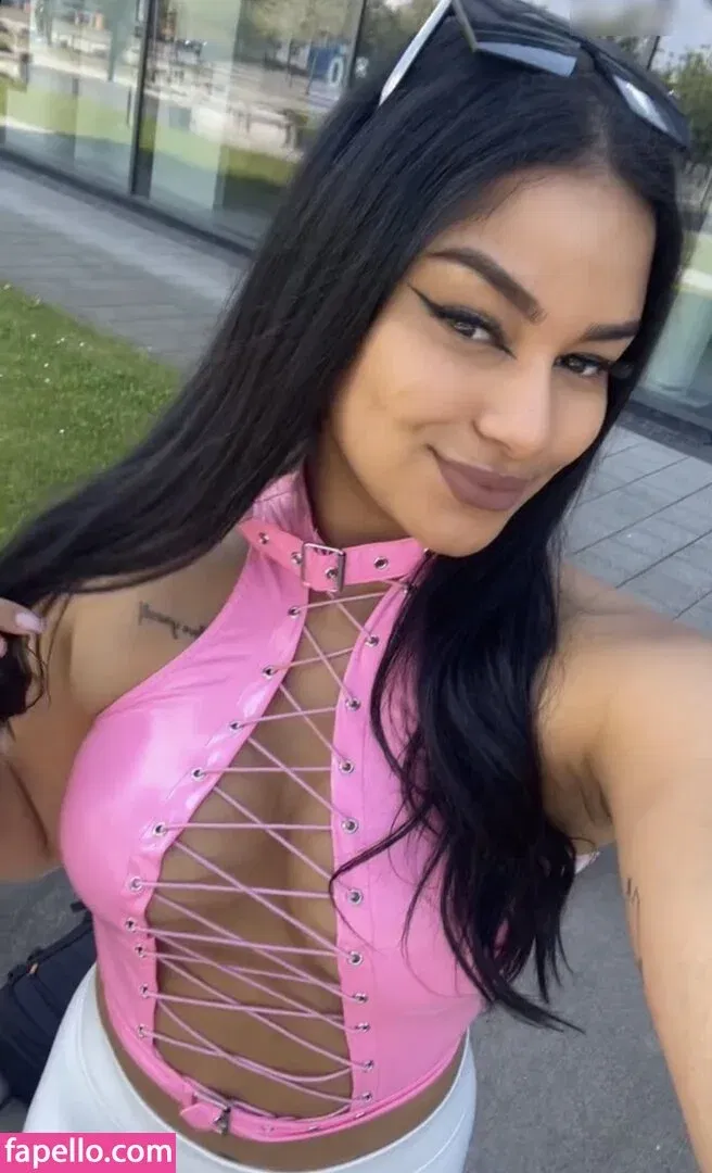 Zenaexclusive Onlyfans Photo Gallery 