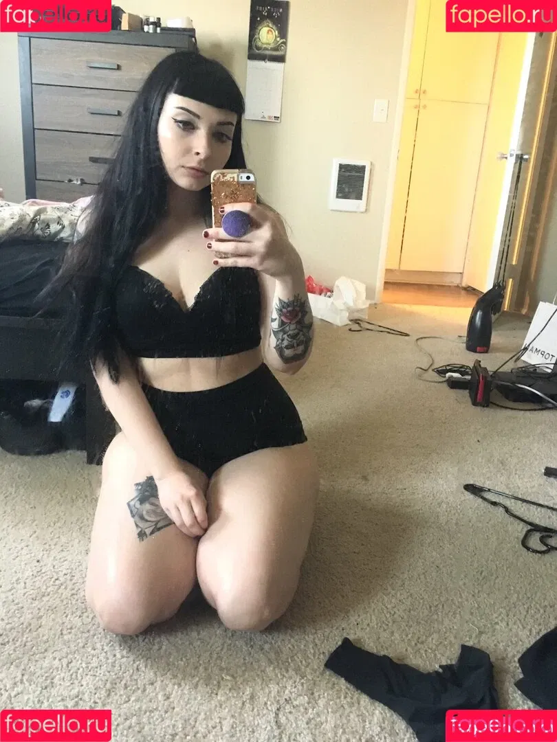 Critterqueeen Onlyfans Photo Gallery 