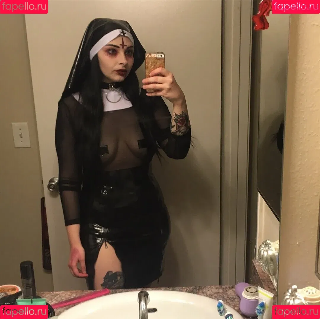 Critterqueeen Onlyfans Photo Gallery 