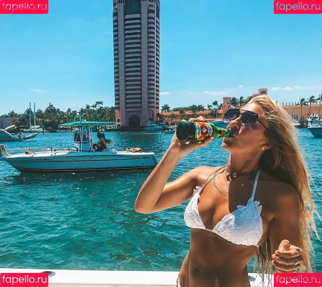 Julia Cole Onlyfans Photo Gallery 