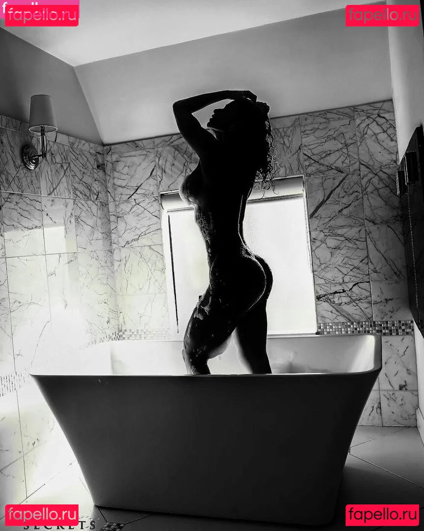 Annie Arbor Onlyfans Photo Gallery 