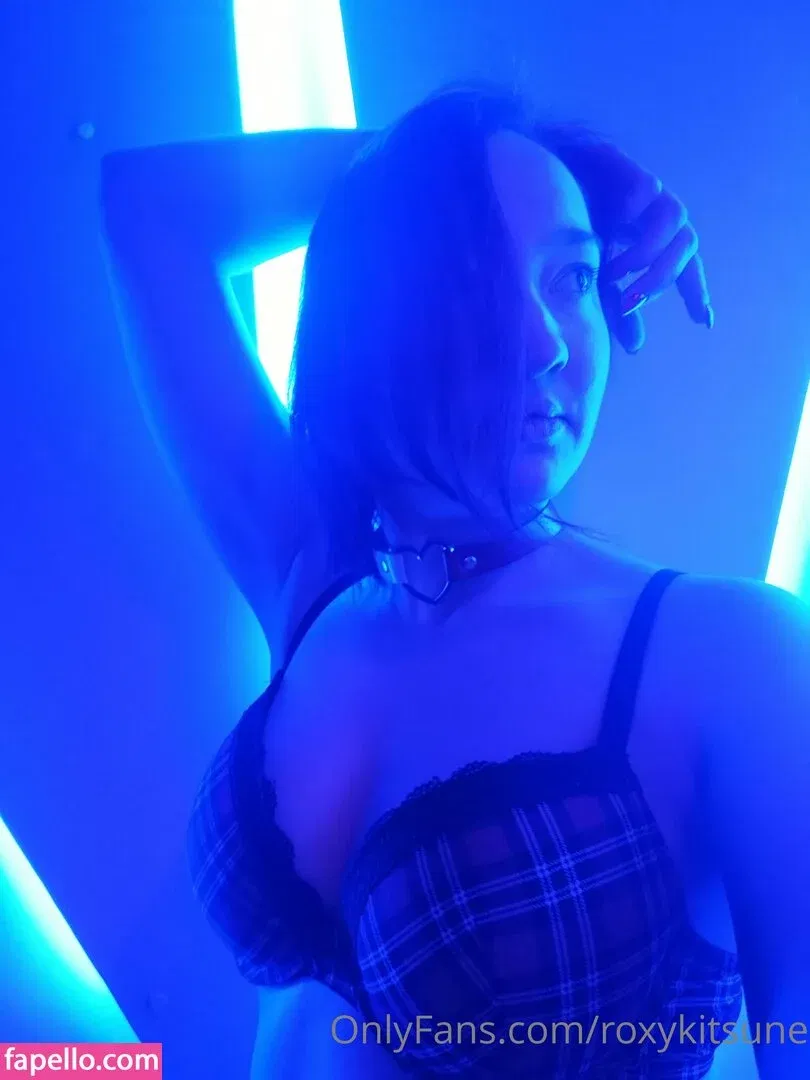 roxykitsune Onlyfans Photo Gallery 